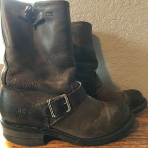 Frye Engineer 8R boot